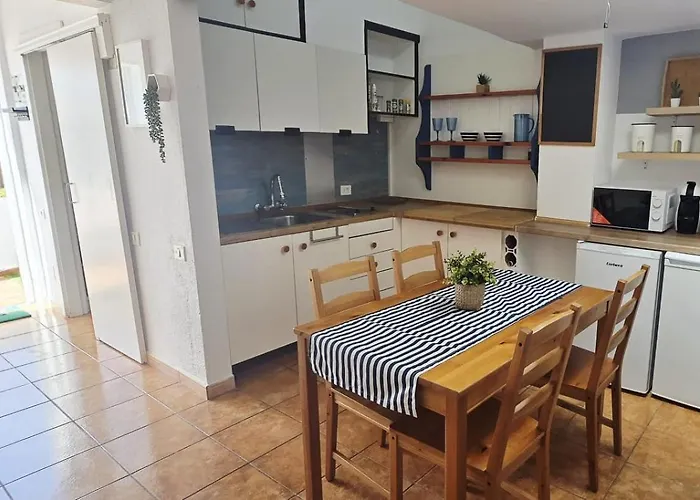 La Chalana * ポリス・デ・アボナ